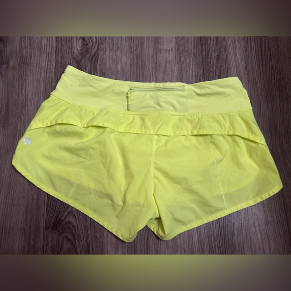 Lululemon Speed Shorts Size 6 - Picture 4 of 8